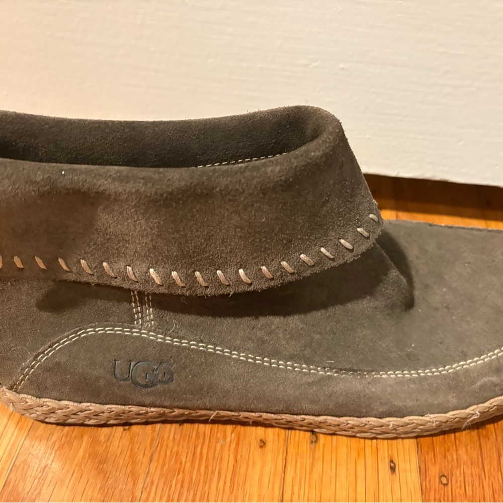 UGG Women's Varney Suede Ankle Boots